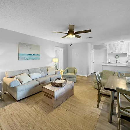 Seahorse 422 By Albvr - You'Ll Love This Great Condo That'S Just Steps From The Beach!